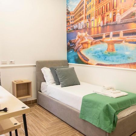 Susy'S Guest House - Room Spagna ローマ エクステリア 写真