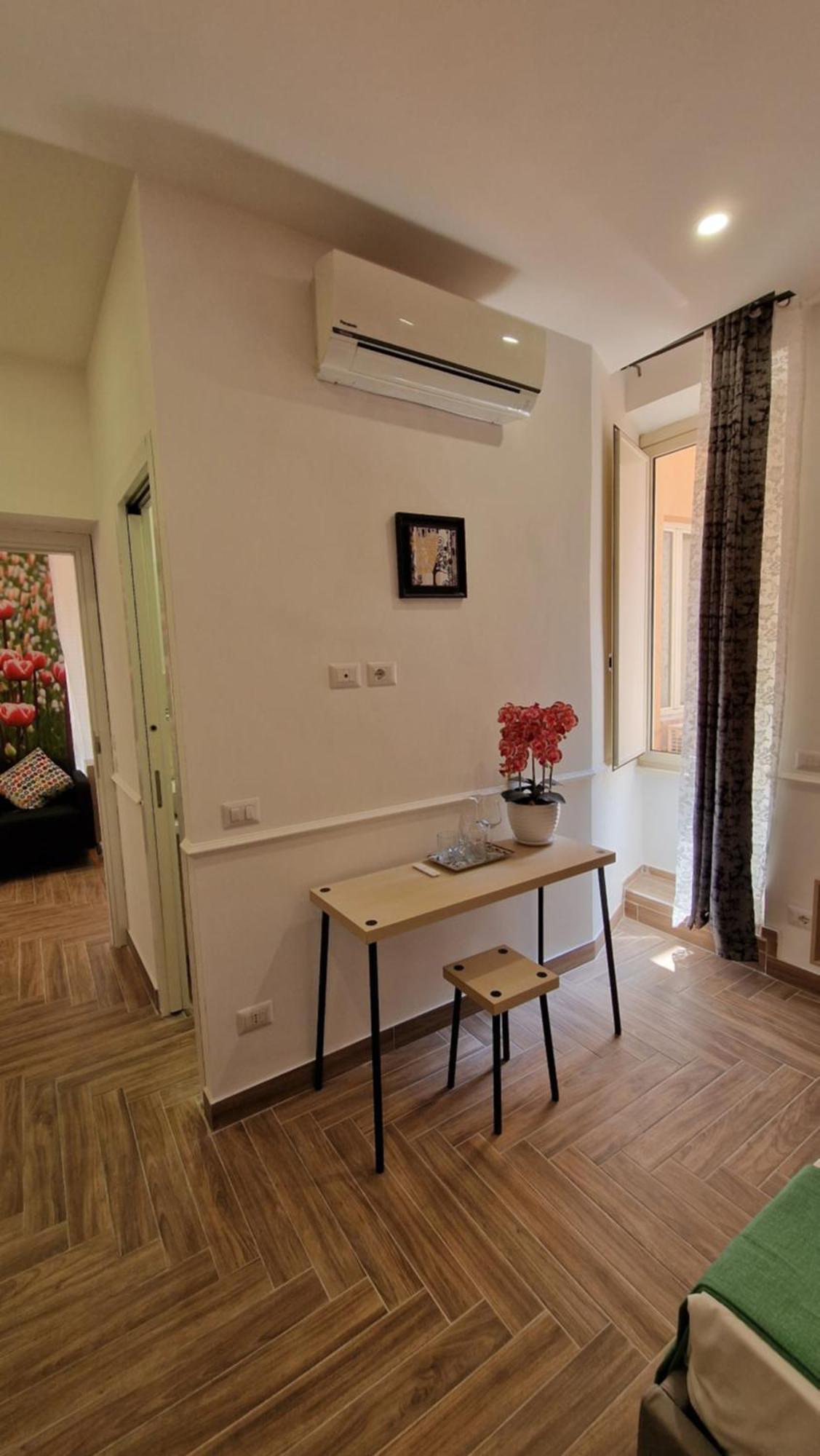 Susy'S Guest House - Room Spagna ローマ エクステリア 写真