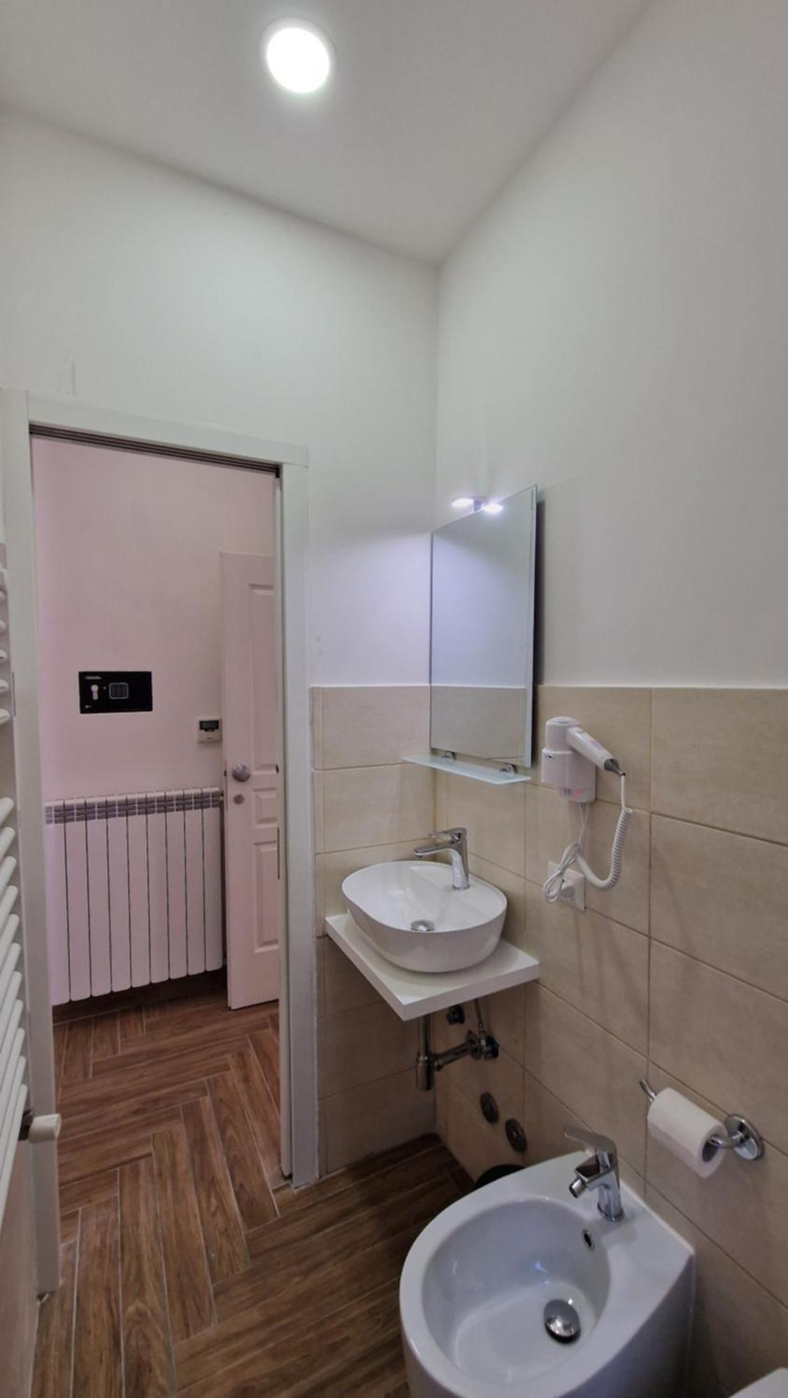 Susy'S Guest House - Room Spagna ローマ エクステリア 写真