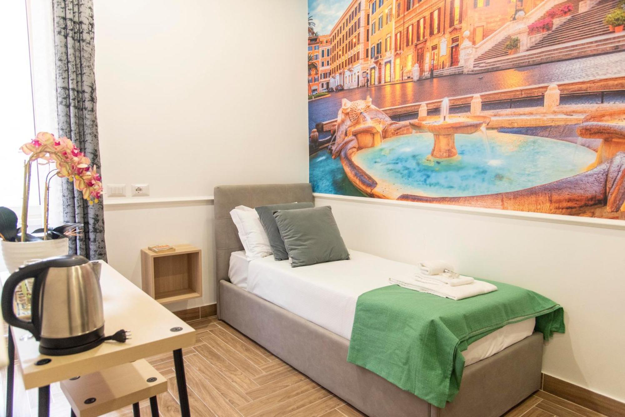 Susy'S Guest House - Room Spagna ローマ エクステリア 写真