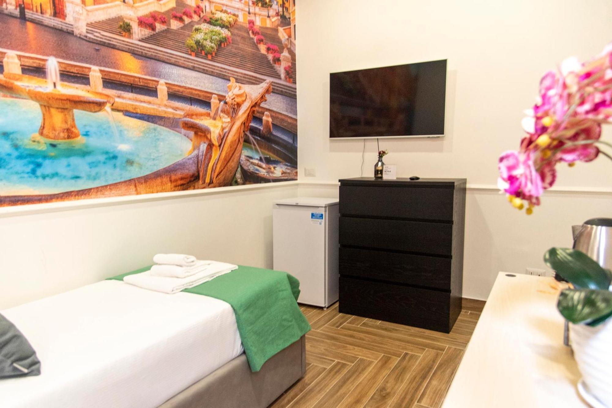 Susy'S Guest House - Room Spagna ローマ エクステリア 写真