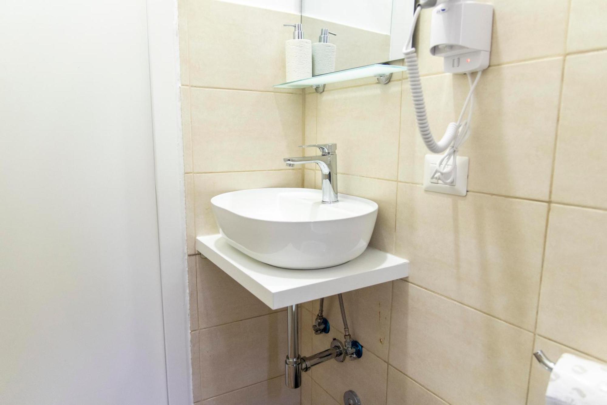 Susy'S Guest House - Room Spagna ローマ エクステリア 写真